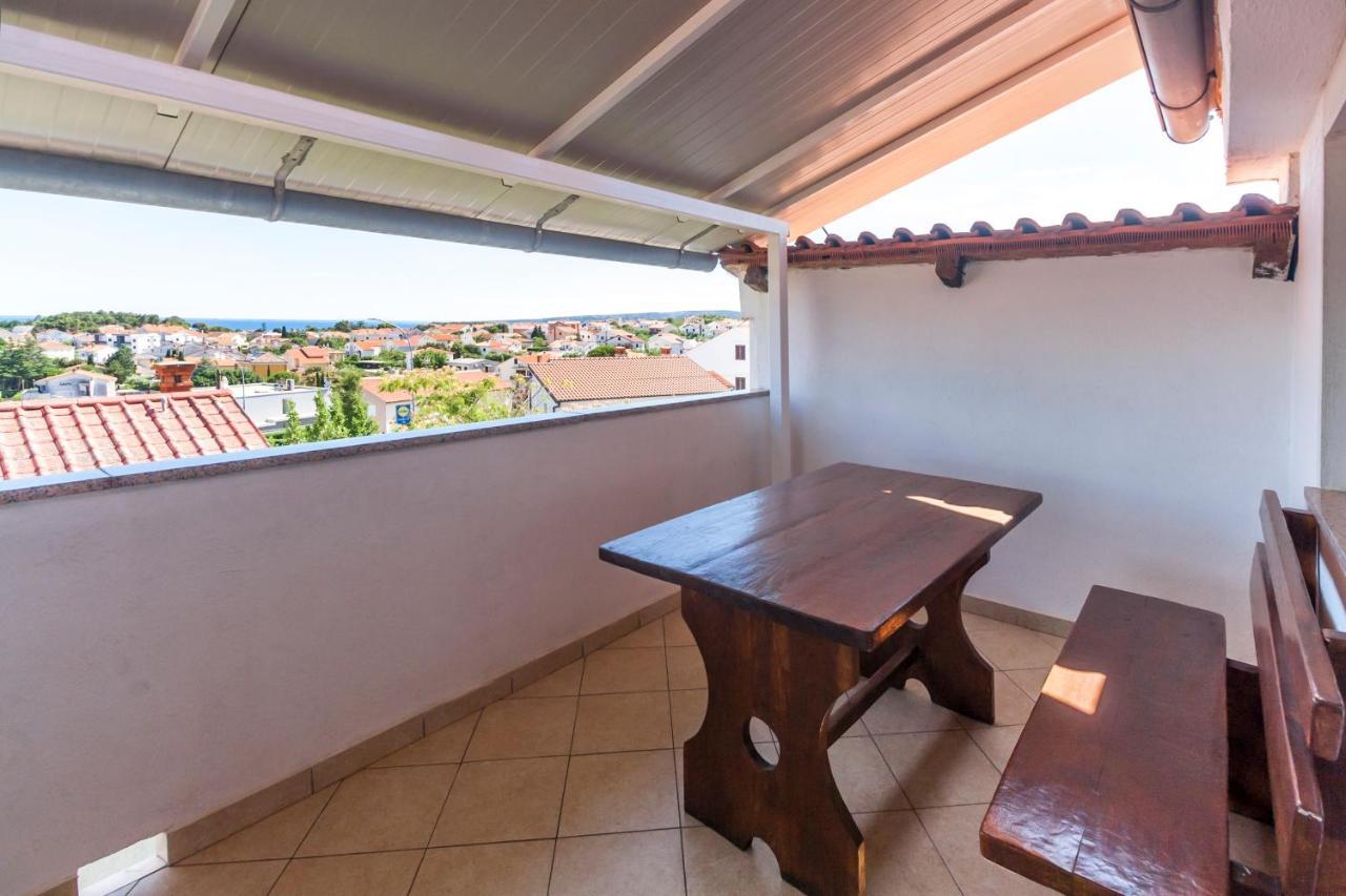 Apartments & Rooms Strcic Petra Krk Town Bagian luar foto