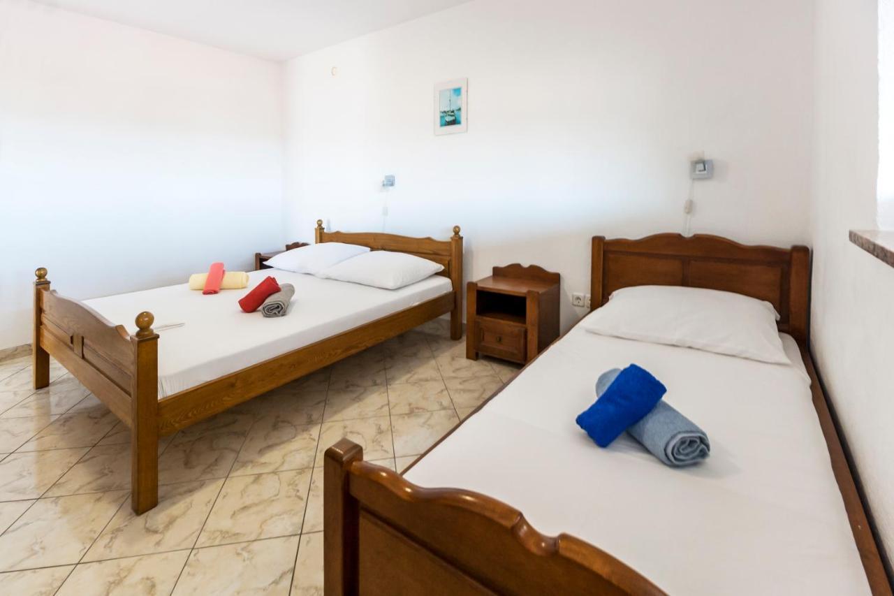 Apartments & Rooms Strcic Petra Krk Town Bagian luar foto