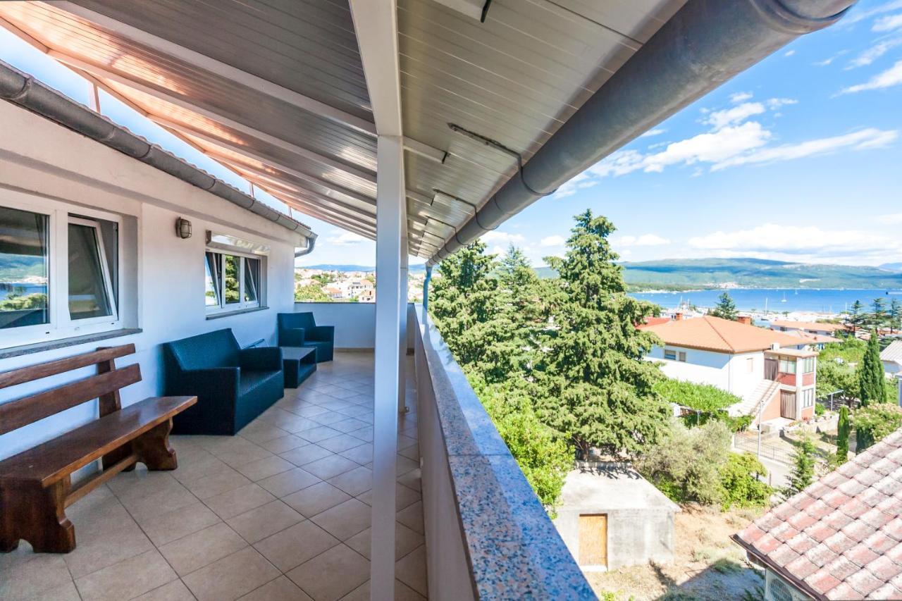 Apartments & Rooms Strcic Petra Krk Town Bagian luar foto