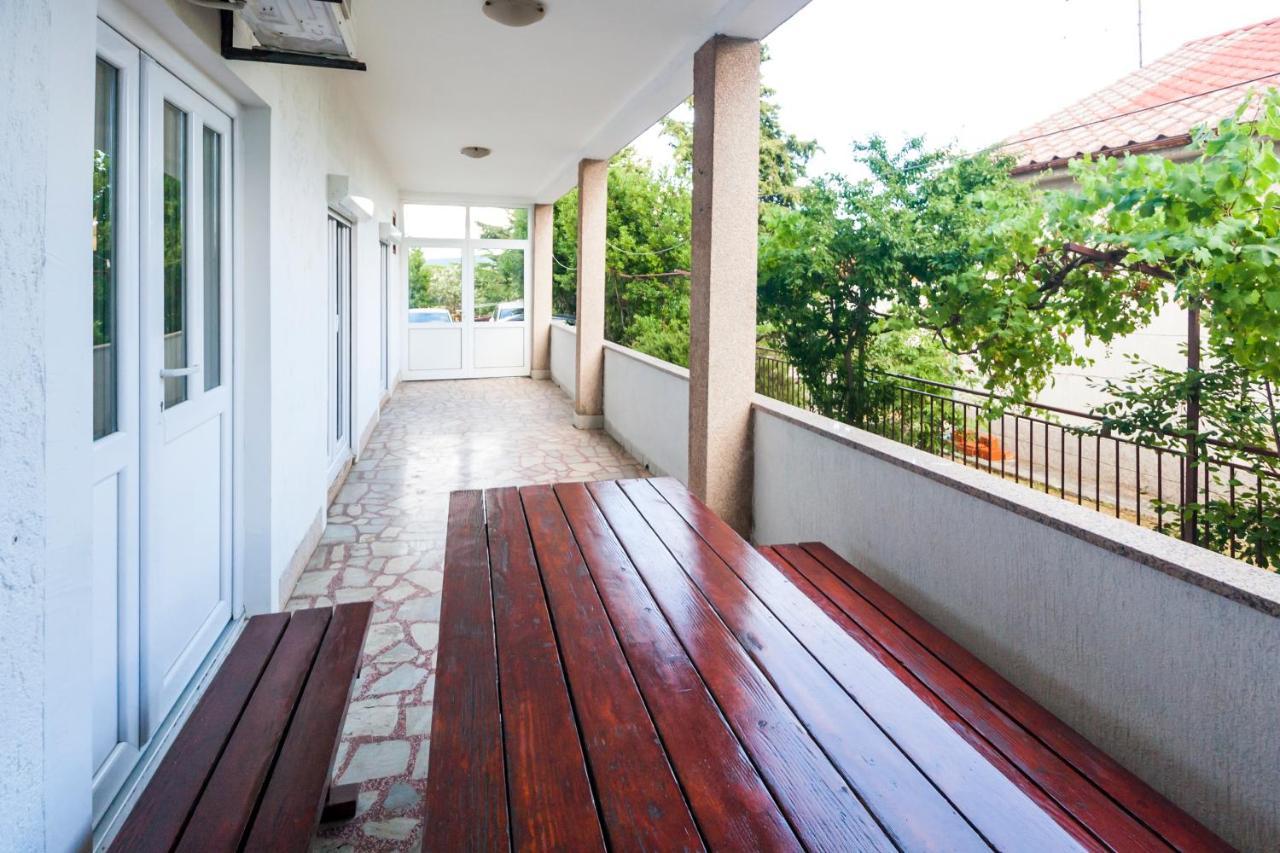Apartments & Rooms Strcic Petra Krk Town Bagian luar foto