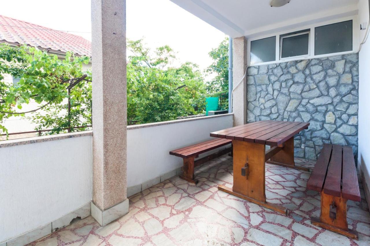 Apartments & Rooms Strcic Petra Krk Town Bagian luar foto