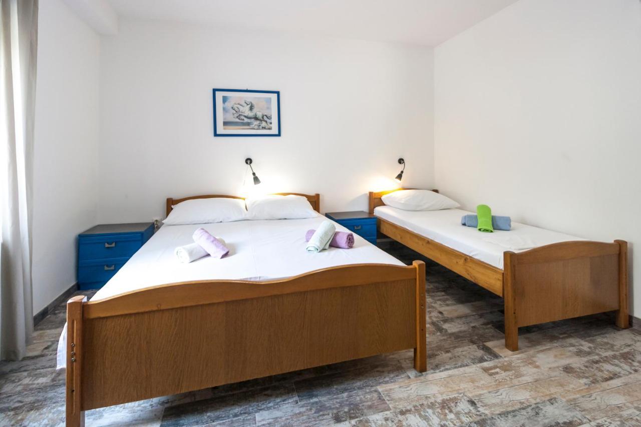 Apartments & Rooms Strcic Petra Krk Town Bagian luar foto