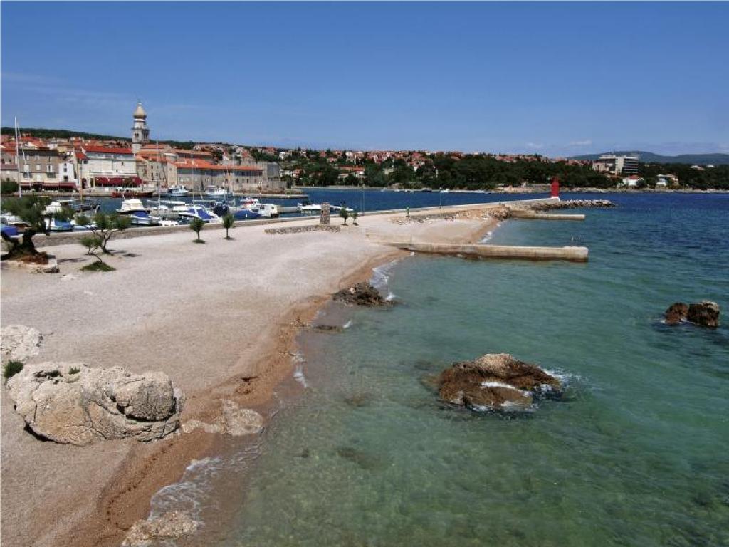 Apartments & Rooms Strcic Petra Krk Town Bagian luar foto